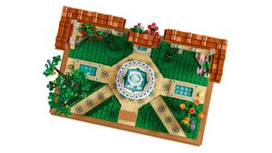 LEGO 10359 alt2
