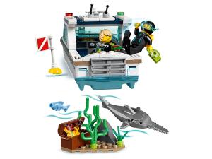 LEGO 60221 alt4